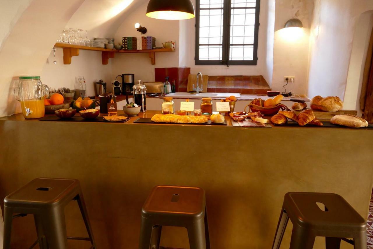 Allotjament i esmorzar Casa Migdia 3*